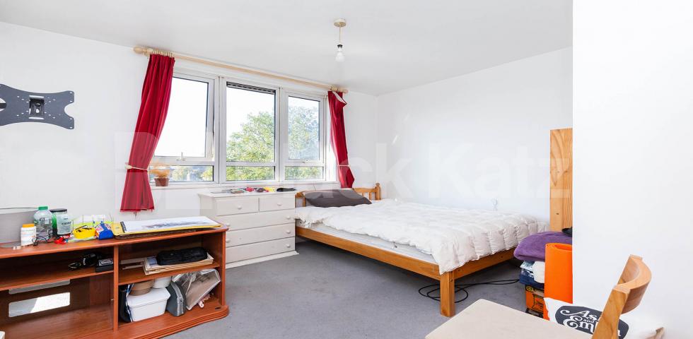			4 Bedroom, 1 bath, 1 reception Apartment			 OLD FORD ROAD, BETHNAL GREEN-HACKNEY-LONDON FIELDS